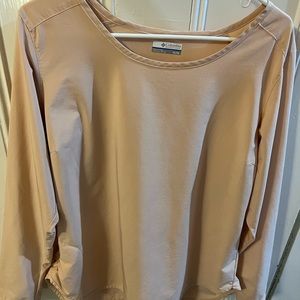 Women’s Columbia lightweight activewear shirt size xl